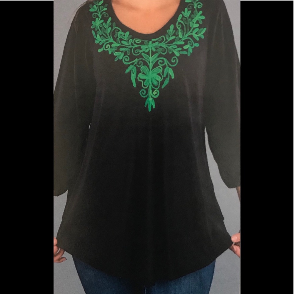 NWT. Sacred Threads Blouse. 218731 02. GR/PK
